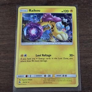 Pokemon Raikou #79 Sun & Moon Lost Thunder Cracked Ice Holo Rare Card 079/214